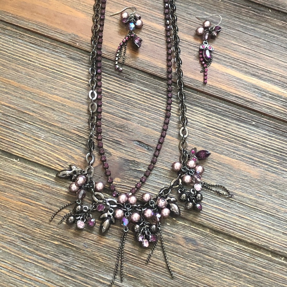 Necklace and earring set